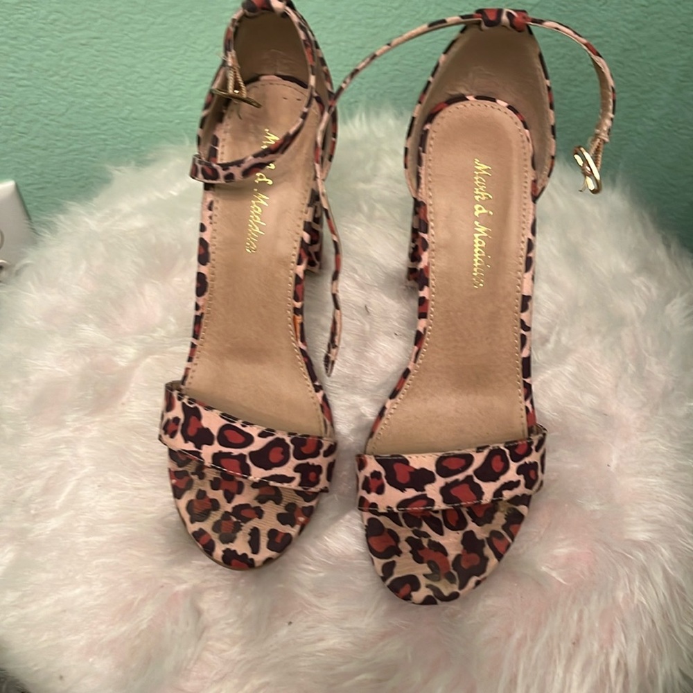 Mark&Maddux leopard print block heels. Size 7